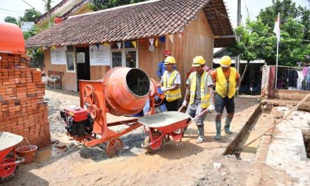 LP3ES: Revitalisasi Sekolah dan Tambahan Penghasilan Guru Non-ASN Berpotensi Dorong Ekonomi Daerah